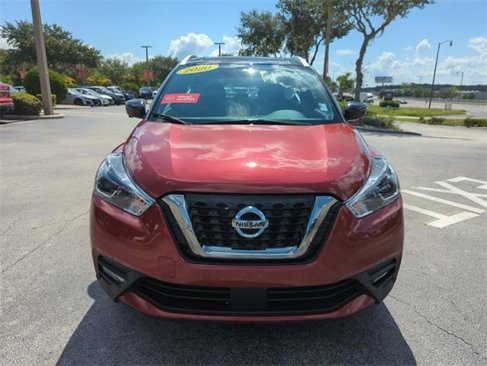 Certified 2020 Nissan Kicks SR image 11