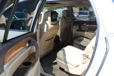Used 2012 Buick Enclave Premium image 28