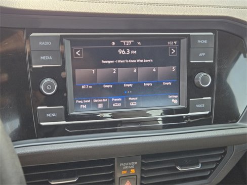 Used 2024 Volkswagen Jetta SE image 22