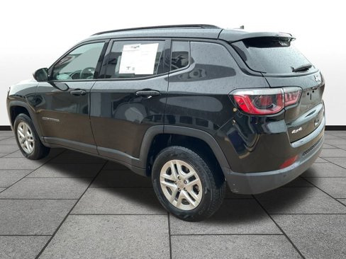 Used 2018 Jeep Compass Sport w/ Tech Group image 3
