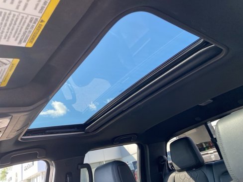 Used 2022 Nissan Frontier PRO-4X w/ Pro-4X Premium Package image 15