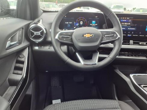 New 2026 Chevrolet Equinox LT w/ LPO, Floor Liner Package image 6