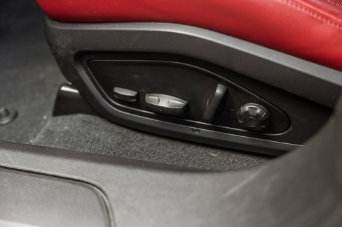Certified 2022 Porsche Taycan 4 Cross Turismo image 19