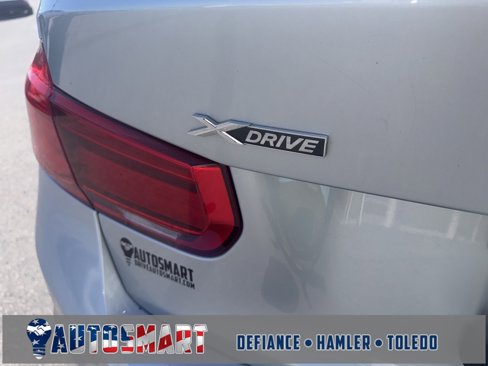 Used 2018 BMW 320i xDrive Sedan w/ Convenience Package image 14