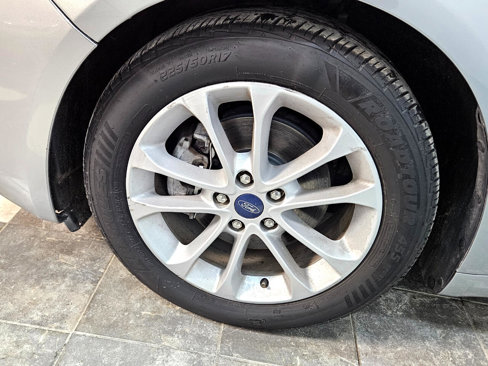 Used 2020 Ford Fusion SE image 28