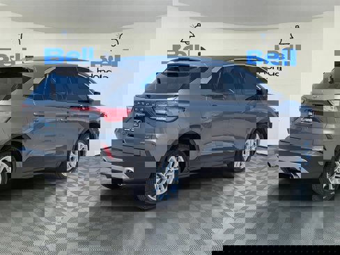 Used 2022 Ford Escape SE image 4