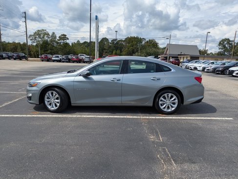 Used 2024 Chevrolet Malibu LT image 2