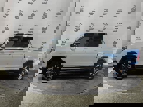 Used 2017 Honda Ridgeline RTL-T image 2