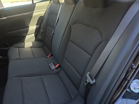 Used 2019 Hyundai Elantra SE w/ Cargo Package image 28