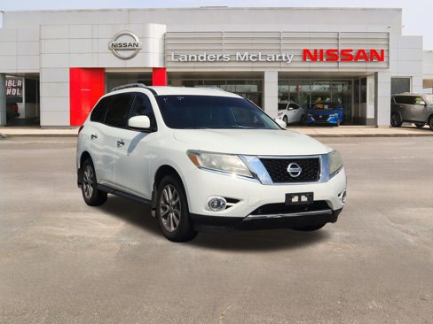 Used 2016 Nissan Pathfinder SV image 1