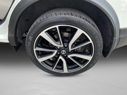 Used 2018 Nissan Rogue Sport SL w/ SL Premium Package image 9