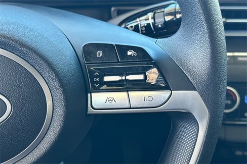 Used 2024 Hyundai Elantra SEL image 27