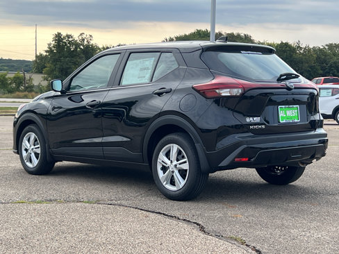 New 2025 Nissan Kicks Play S image 5