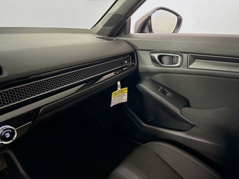 Used 2025 Honda Civic Sport image 42