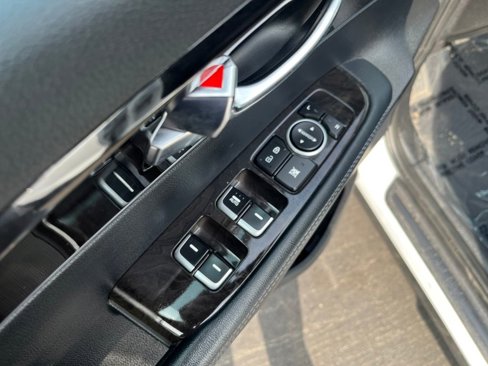Used 2017 Kia Sorento LX w/ LX Convenience Package image 11