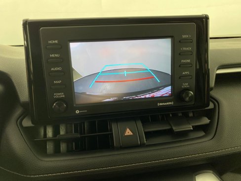 Used 2020 Toyota RAV4 LE image 22