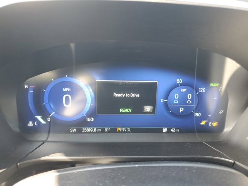 Certified 2020 Ford Escape Titanium image 23