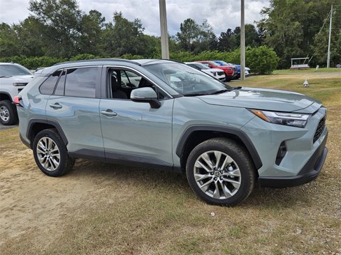 Used 2023 Toyota RAV4 XLE Premium image 14