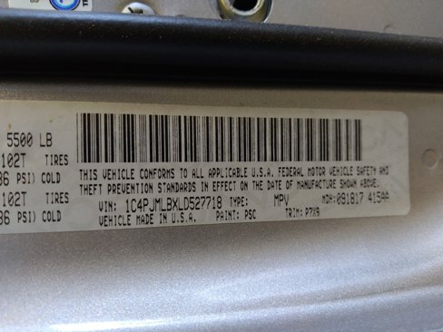 Used 2020 Jeep Cherokee Latitude Plus w/ Cold Weather Group image 33