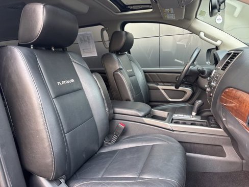 Used 2015 Nissan Armada Platinum image 39