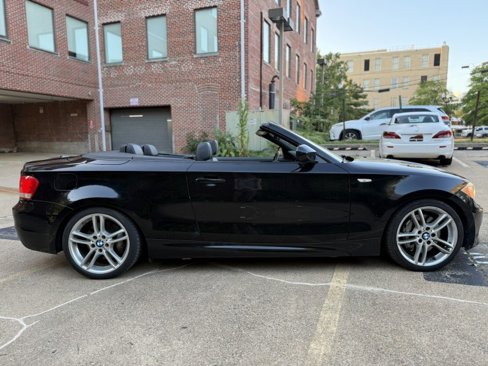 Used 2012 BMW 135i Convertible image 6