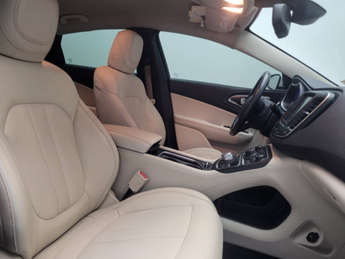 Used 2017 Chrysler 200 Limited Platinum image 21