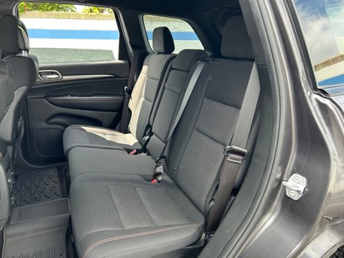 Used 2016 Jeep Grand Cherokee Laredo 75th Anniversary image 19