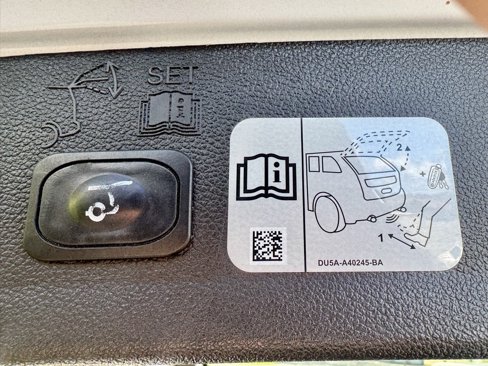 Used 2018 Ford Escape Titanium w/ Ford Safe & Smart Package image 10