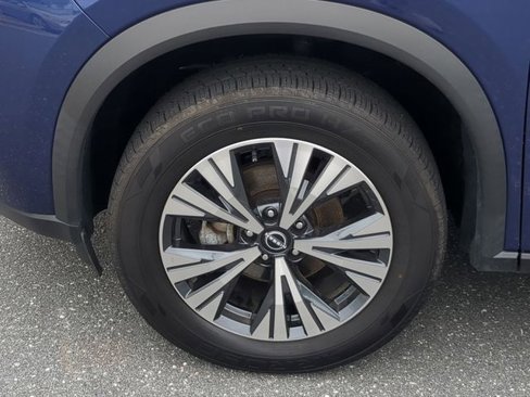 Used 2023 Nissan Rogue SV image 12