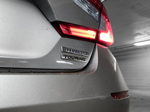 Certified 2018 Honda Accord Touring image 10