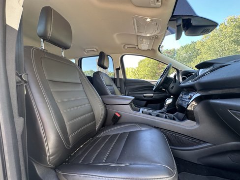 Used 2018 Ford Escape Titanium w/ Ford Safe & Smart Package image 38