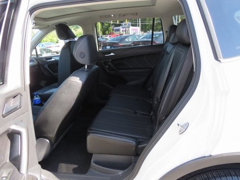 Used 2022 Volkswagen Tiguan SE image 24