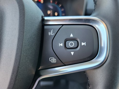 New 2025 Volvo XC40 B5 Core w/ Protection Package image 32
