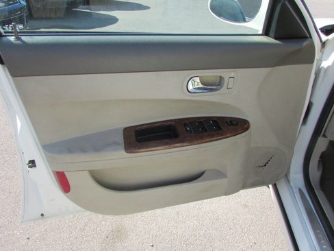 Used 2006 Buick LaCrosse CXL w/ Driver Confidence Package image 9