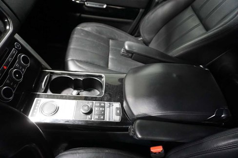 Used 2016 Land Rover Range Rover HSE image 21