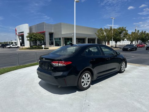 Used 2023 Toyota Corolla LE image 10