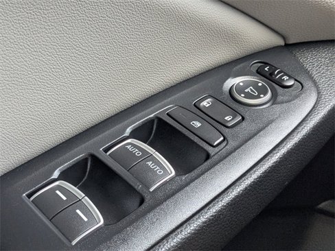 Used 2019 Honda Accord LX image 28