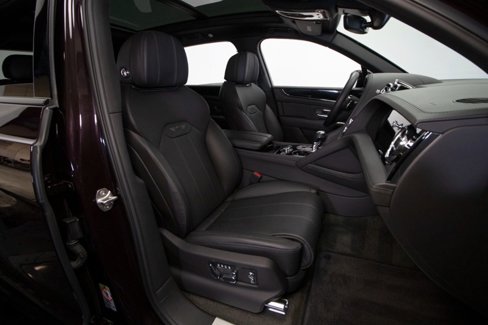 Used 2022 Bentley Bentayga image 56
