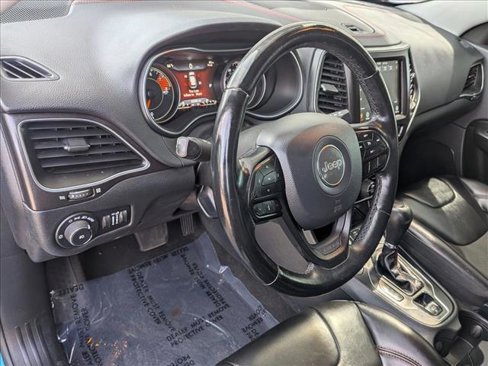 Used 2020 Jeep Cherokee Trailhawk w/ Cold Weather Group image 11