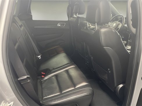Used 2020 Jeep Grand Cherokee Limited image 17