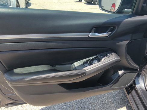 Used 2022 Nissan Altima 2.5 SV image 13