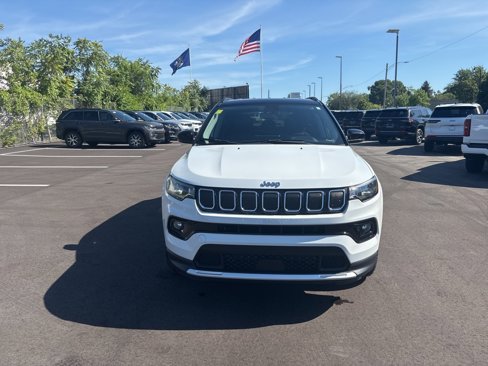 Used 2022 Jeep Compass Limited image 1