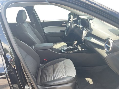 Used 2024 Chevrolet Trax LT image 10