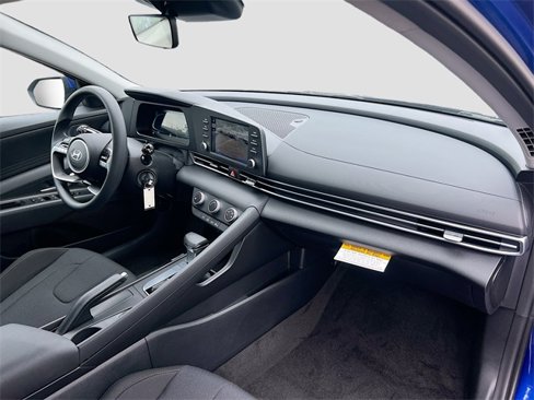 New 2025 Hyundai Elantra SE image 26