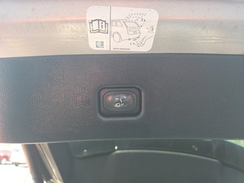 Used 2019 Lincoln Nautilus Select image 10