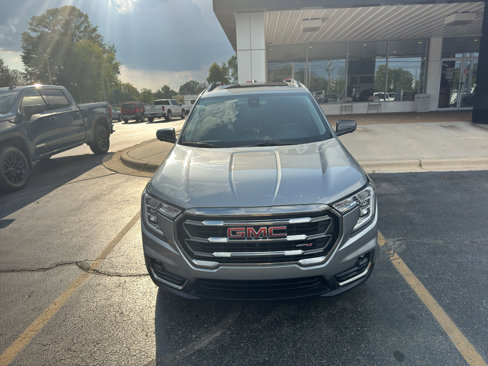 Used 2023 GMC Terrain AT4 w/ Infotainment Package II image 2