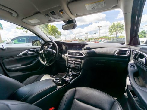 Used 2018 INFINITI QX30 AWD image 28