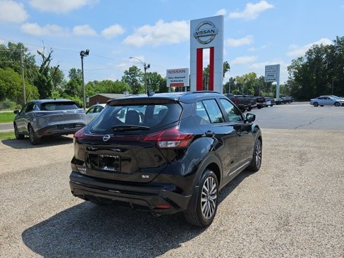 Certified 2023 Nissan Kicks SR image 7