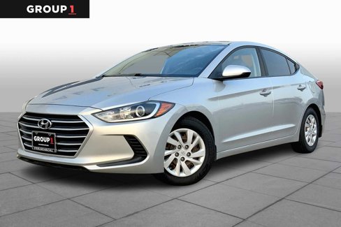Used 2018 Hyundai Elantra SE image 1
