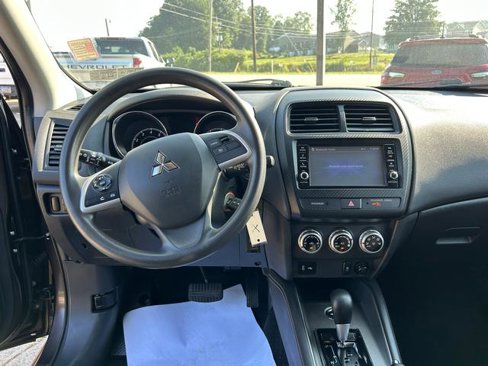 Used 2021 Mitsubishi Outlander Sport ES image 11
